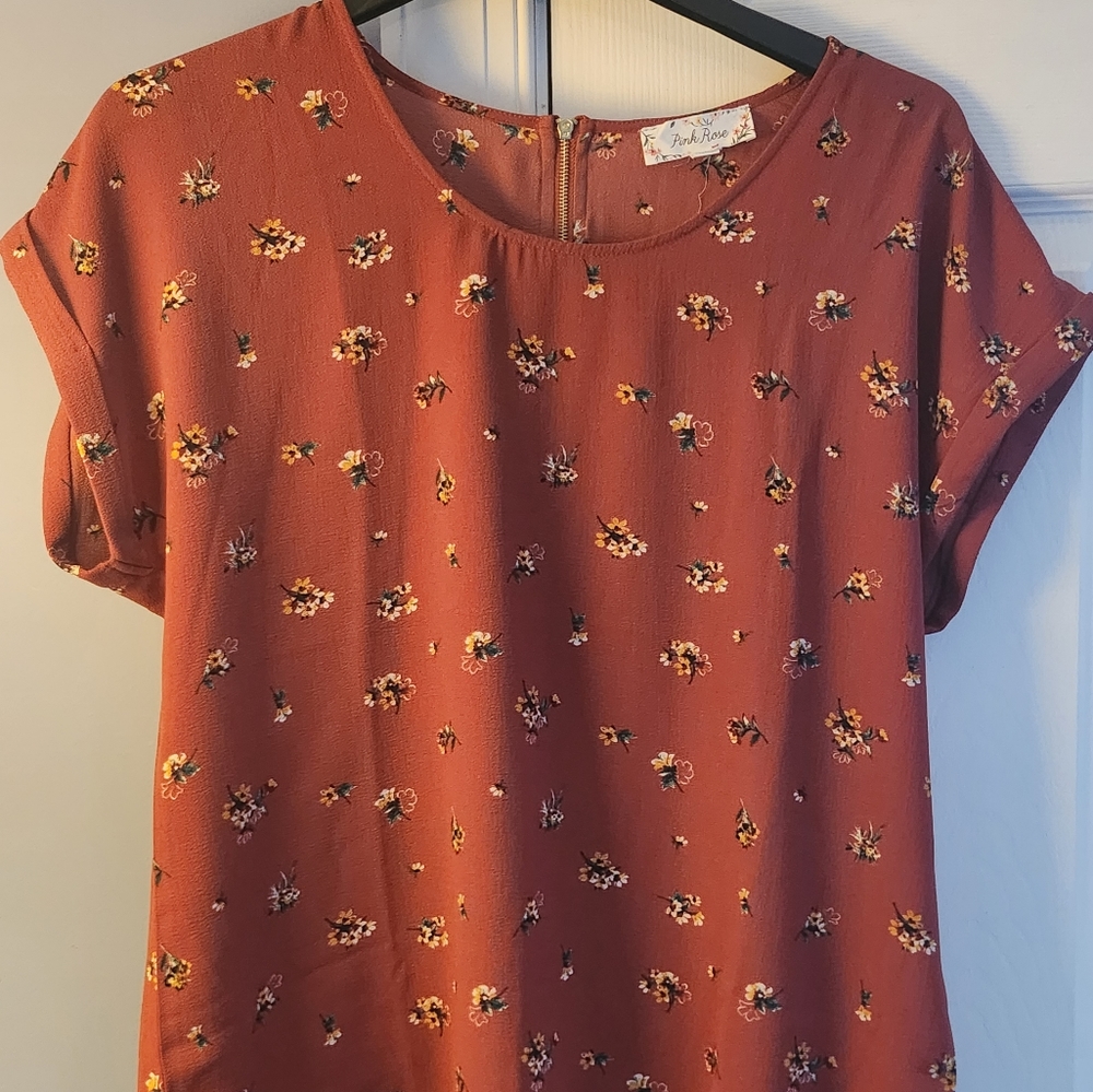 Floral capped sleeved t-shirt